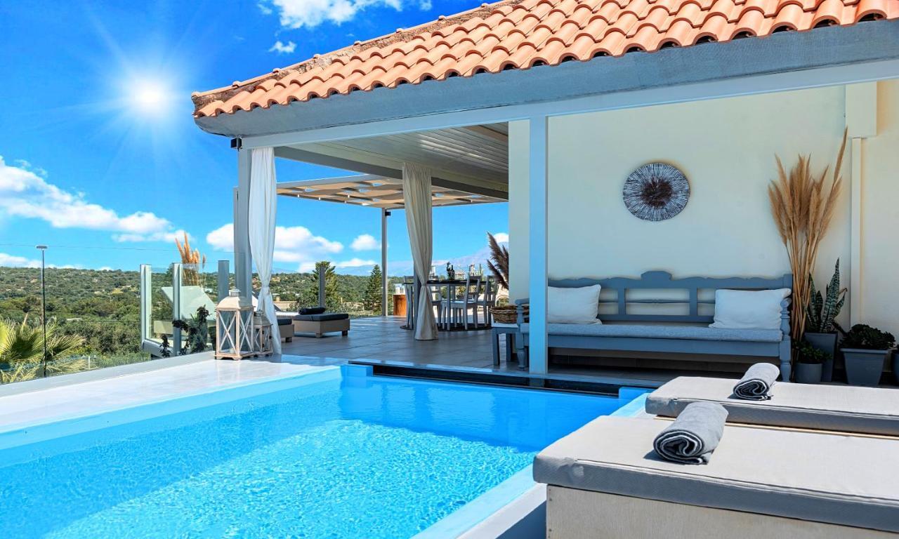 Olive Heated Pool Villa *