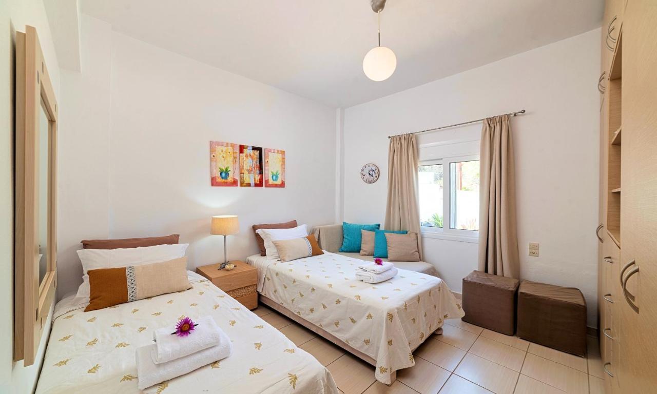 Olive Heated Pool Agios Nikolaos (Crete)